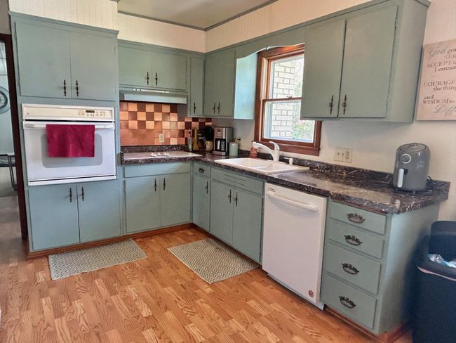 518 Main St W, House other with 3 bedrooms, 2 bathrooms and null parking in Kelliher MN | Image 6