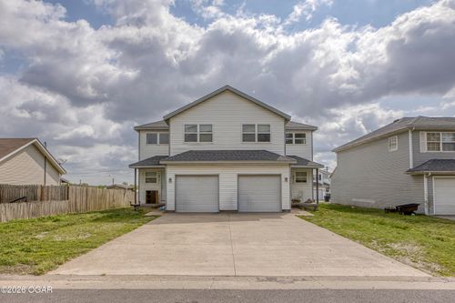 621 S Walker Street, Webb City, MO, 64870 | Card Image