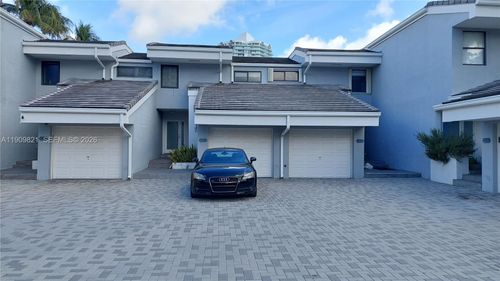 605-255 Poinciana Dr, Sunny Isles Beach, FL, 33160-4520 | Card Image