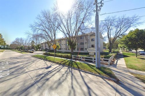 1531 6th Pl Se, Mason City, IA, 50401-5461 | Card Image