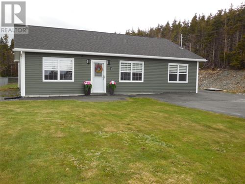 9 Johnathan Hts, Portugal Cove St. Philip's, NL, A1M2E2 | Card Image