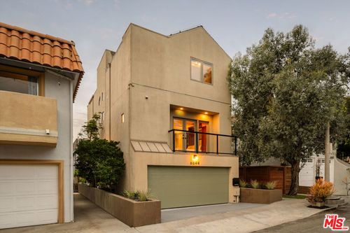 6644 Vista Del Mar, Playa del Rey, CA, 90293-7546 | Card Image