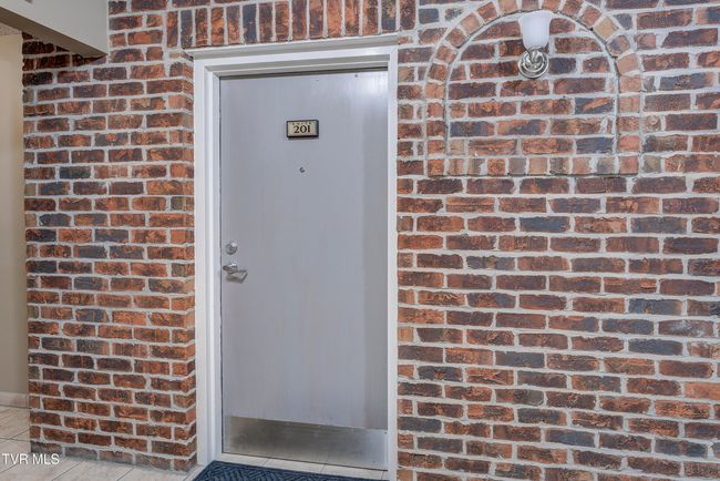# 201 Entry Door | Image 7