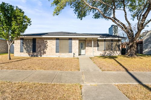 2918 River Bend Ct, Corpus Christi, TX, 78415-5508 | Card Image