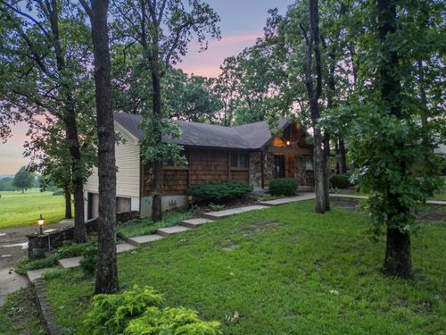 1004 White Oak Dr, El Dorado Springs, MO, 64744-1074 | Card Image