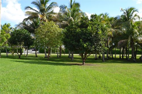 5425 Sw 190th Ave, Southwest Ranches, FL, 33332-1307 | Card Image