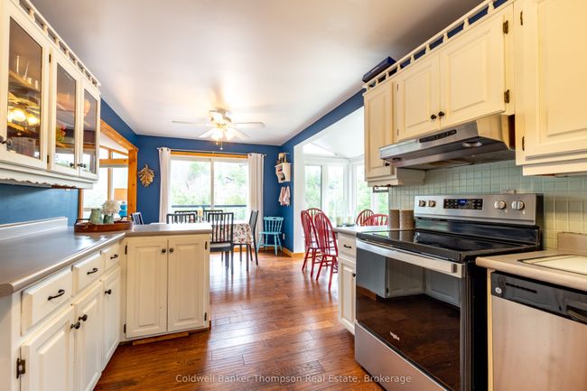 1063 Lakeview Rd, House other with 5 bedrooms, 2 bathrooms and 3 parking in Utterson ON | Image 7
