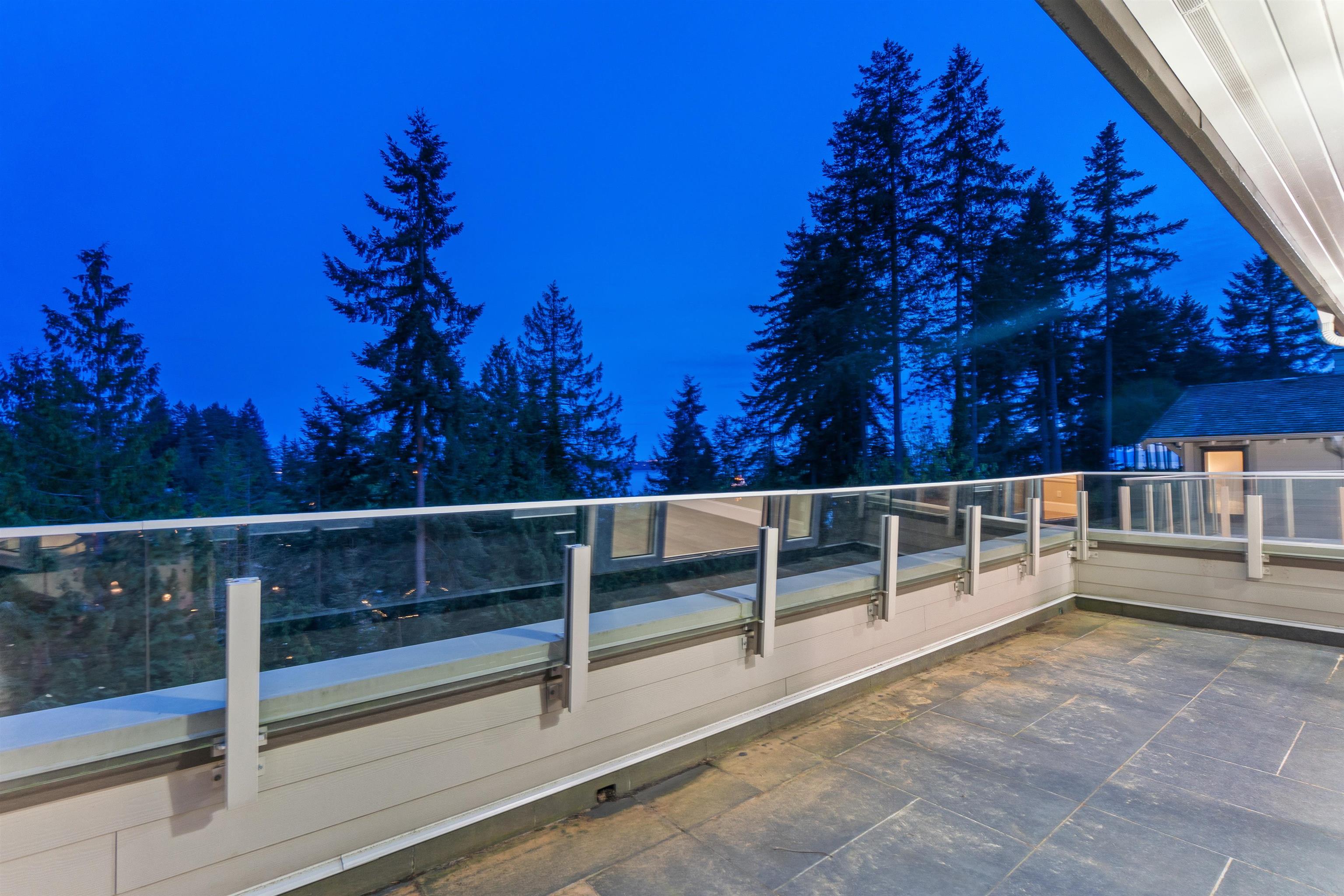 3930 Bayridge Avenue, House other with 5 bedrooms, 5 bathrooms and 3 parking in West Vancouver BC | Image 12