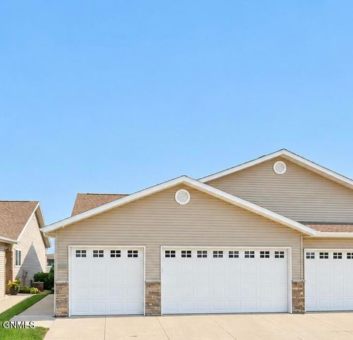 2300 Marina Rd Se, Mandan, ND, 58554-6320 | Card Image