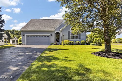 6 Danbury Ct, Clifton Park, NY, 12065-8733 | Card Image