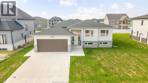 4403 Belmont Ave, Comber, ON, N0P1J0 | Card Image