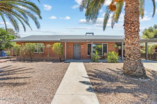 5418 E Hawthorne St, Tucson, AZ, 85711-1323 | Card Image
