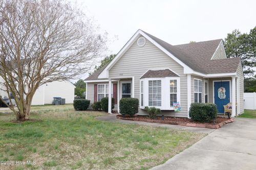1112 Centipede Dr, Rocky Mount, NC, 27801-6127 | Card Image