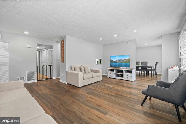 12201 Nutmeg Ln, House other with 3 bedrooms, 2 bathrooms and null parking in RESTON VA | Image 7