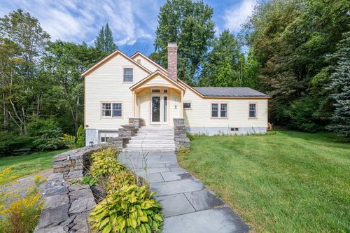 1439 Main St, Manchestr Ctr, VT, 05255-8940 | Card Image