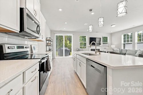 8036 Overmeadow Ln, Charlotte, NC, 28269-3890 | Card Image