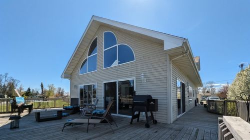 819 S Augres River Dr, Au Gres, MI, 48703-9632 | Card Image