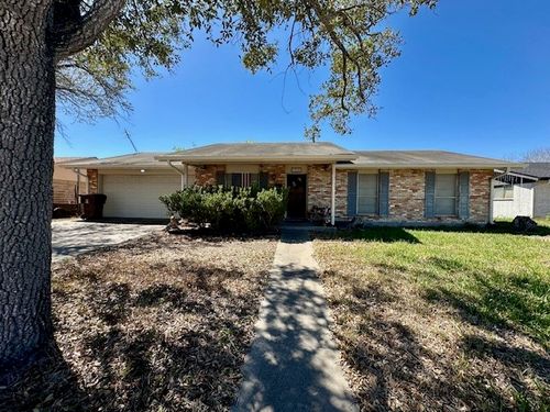 1013 S 21st St, Kingsville, TX, 78363-6509 | Card Image