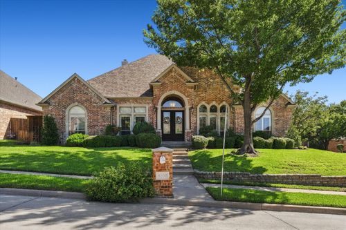 8200 Edgemont Ct, North Richland Hills, TX, 76182-8654 | Card Image