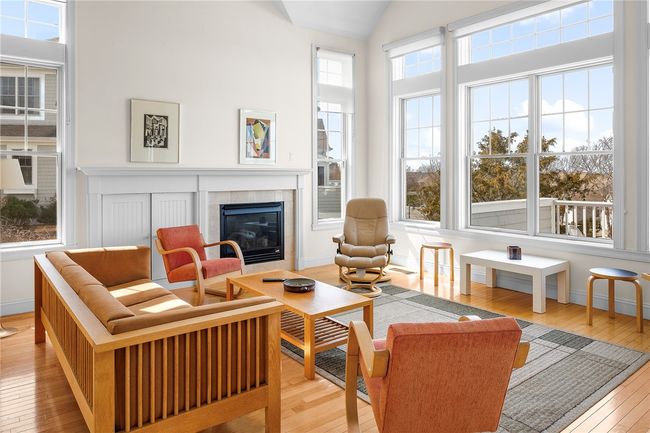 37 Cutter Ln, Condo with 3 bedrooms, 4 bathrooms and 4 parking in Tiverton RI | Image 5