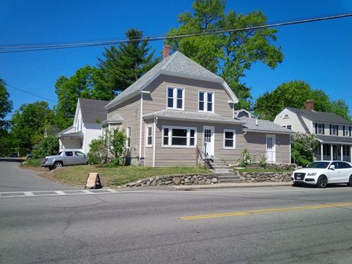 0-32 Crystal Ave, Derry, NH, 03038-1704 | Card Image