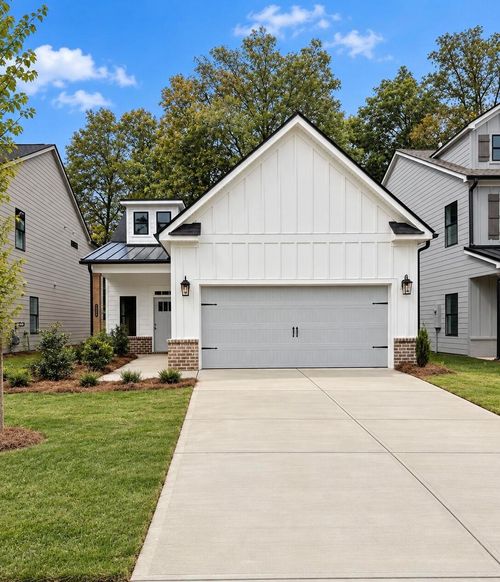 9234 Alban Chase Drive, Ooltewah, TN, 37363 | Card Image