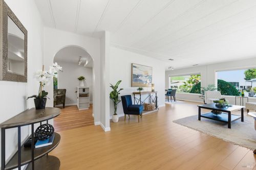 15 Scenic Drive, Novato, CA, 94949 | Card Image