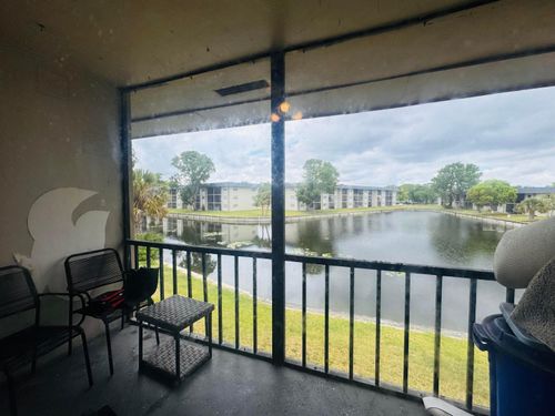 203-8025 Colony Cir S, Tamarac, FL, 33321-8901 | Card Image