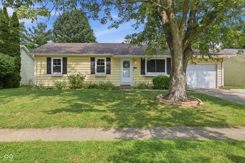 2002 Manor Dr, Lebanon, IN, 46052-1321 | Card Image