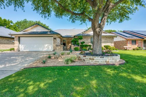 1808 Willow Vale Drive, Fort Worth, TX, 76134 | Card Image