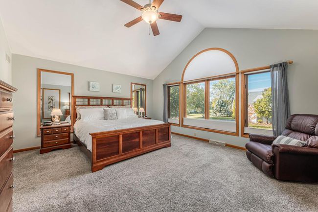 S75W17553 Harbor Circle, Condo with 2 bedrooms, 2 bathrooms and null parking in Muskego WI | Image 21