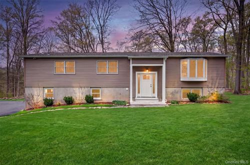 69 Hy Vue Ter, Cold Spring, NY, 10516-3912 | Card Image