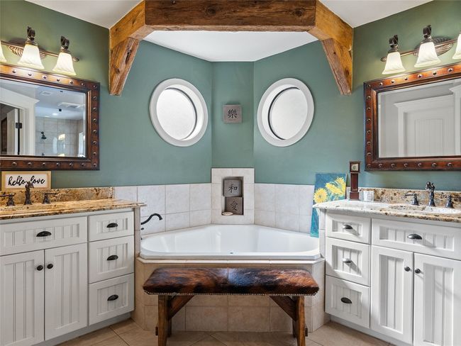 Owner's bath | Image 30