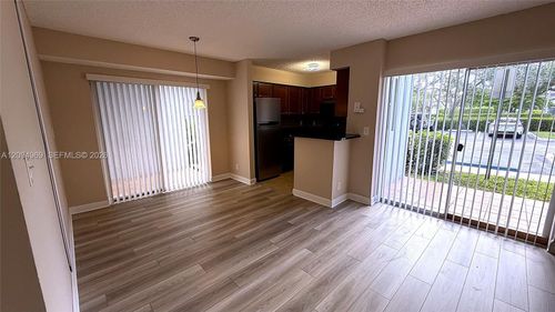 406-7640 Westwood Dr, Tamarac, FL, 33321-2320 | Card Image