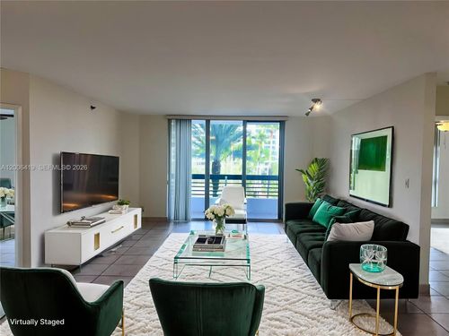 511-3600 Mystic Pointe Dr, AVENTURA, FL, 33180-2565 | Card Image