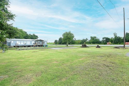 163 Doucet Dr, Golden Meadow, LA, 70357-3103 | Card Image