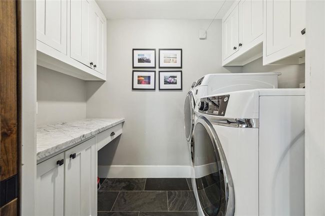 In-door laundry room. | Image 14