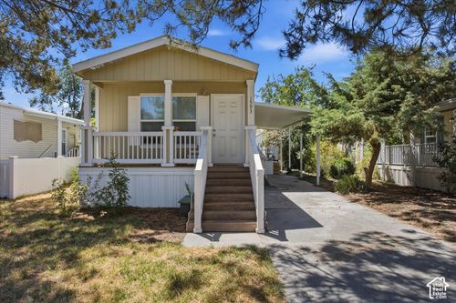 1593 W Indian Summer Dr, Salt Lake City, UT, 84116-3105 | Card Image