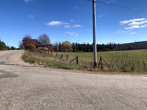 6 Siberia Rd, Barry's Bay, ON, K0J | Card Image