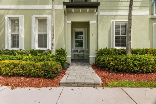 6-3065 Se 1st Dr, Homestead, FL, 33033-7255 | Card Image