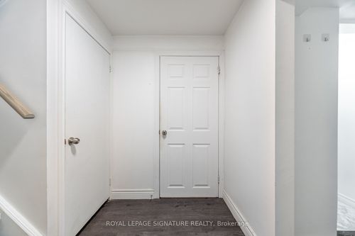 main-406 Tamarack Dr, Waterloo, ON, N2L4G6 | Card Image