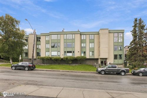 405-1300 W 7th Ave, Anchorage, AK, 99501-6004 | Card Image