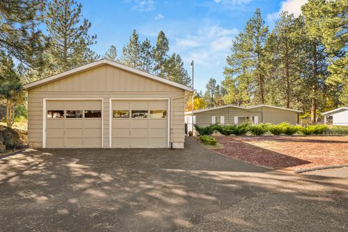 60999 Sugarbush Ln, Bend, OR, 97702-9087 | Card Image