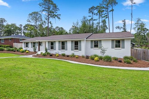 1203 Lakeview Dr, Valdosta, GA, 31602-2354 | Card Image