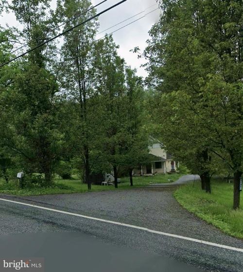 2131 Weisstown Rd, BOYERTOWN, PA, 19512-7805 | Card Image