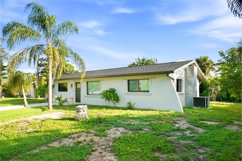 1112 Kenisco Rd, Venice, FL, 34293-6621 | Card Image