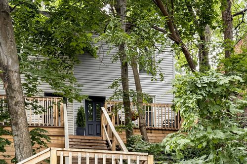24 Patrick St, Hamilton, ON, L8N1Z5 | Card Image
