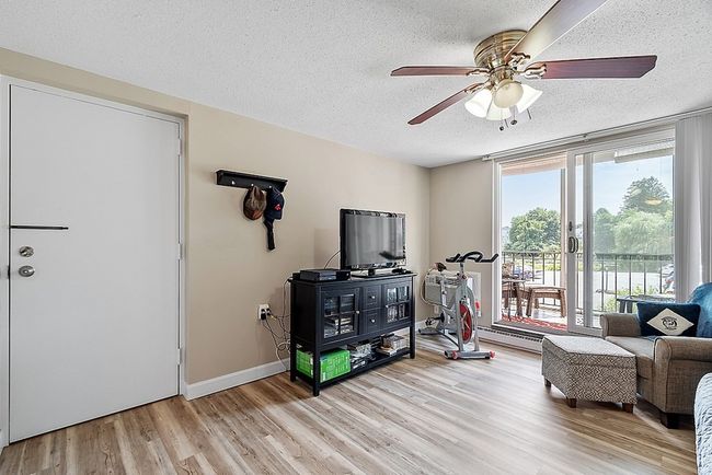APT-14 - 144 West St, Condo with 1 bedrooms, 1 bathrooms and 1 parking in Leominster MA | Image 7