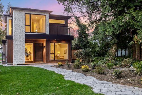 1921 Tatlow Ave, North Vancouver, BC, V7P3A2 | Card Image