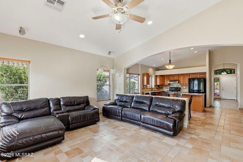 7473 N Clemens Way, Tucson, AZ, 85743-8262 | Card Image